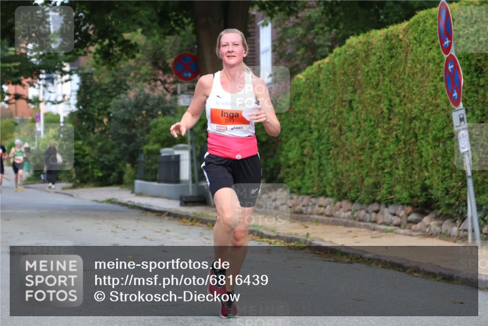 25.08.2024 - 20. Blankeneser Heldenlauf Strokosch-Dieckow http://msf.ph/oto/6816439 25.08.2024 09:45:36 Ziel 101, 171, 243, 266, 271, 273 meine-sportfotos.de