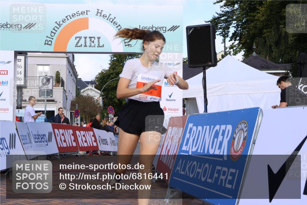 25.08.2024 - 20. Blankeneser Heldenlauf Strokosch-Dieckow http://msf.ph/oto/6816441 25.08.2024 09:39:40 Ziel 156, 265 meine-sportfotos.de