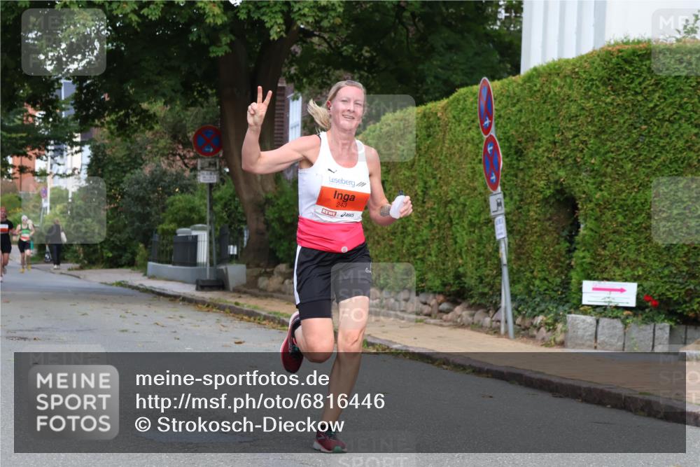 25.08.2024 - 20. Blankeneser Heldenlauf Strokosch-Dieckow http://msf.ph/oto/6816446 25.08.2024 09:45:36 Ziel 101, 171, 243, 266, 271, 273 meine-sportfotos.de