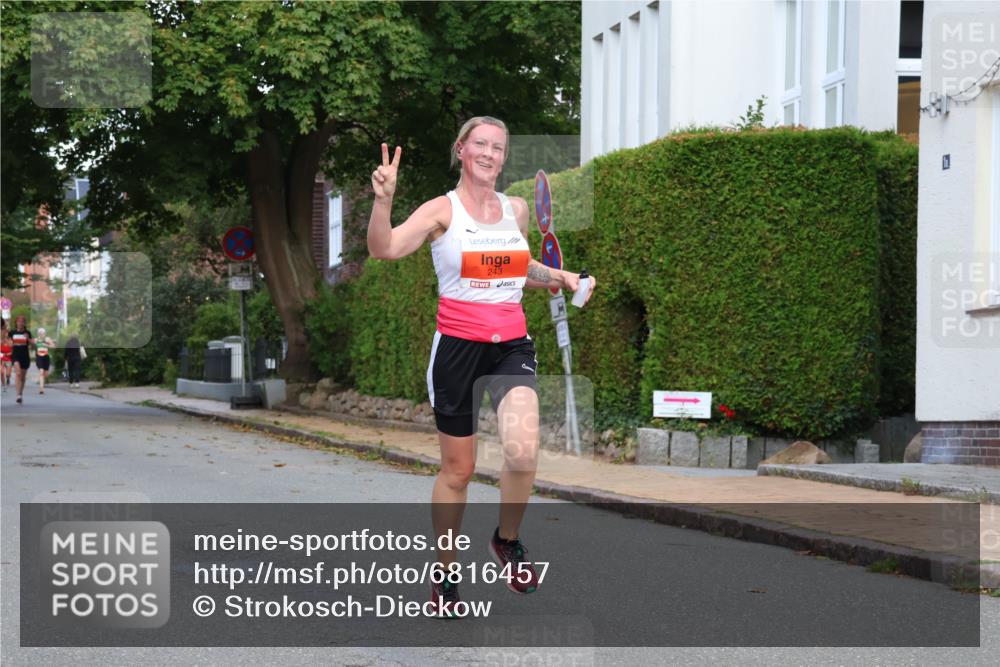 25.08.2024 - 20. Blankeneser Heldenlauf Strokosch-Dieckow http://msf.ph/oto/6816457 25.08.2024 09:45:37 Ziel 188, 243, 249, 266, 271, 273 meine-sportfotos.de