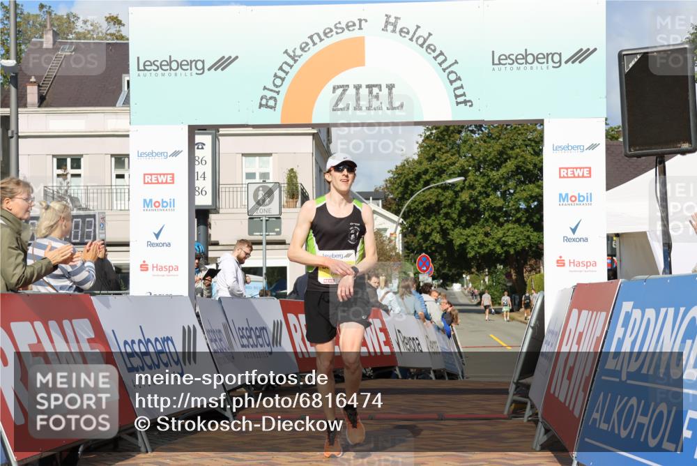 25.08.2024 - 20. Blankeneser Heldenlauf Strokosch-Dieckow http://msf.ph/oto/6816474 25.08.2024 10:09:21 Ziel 6436 meine-sportfotos.de