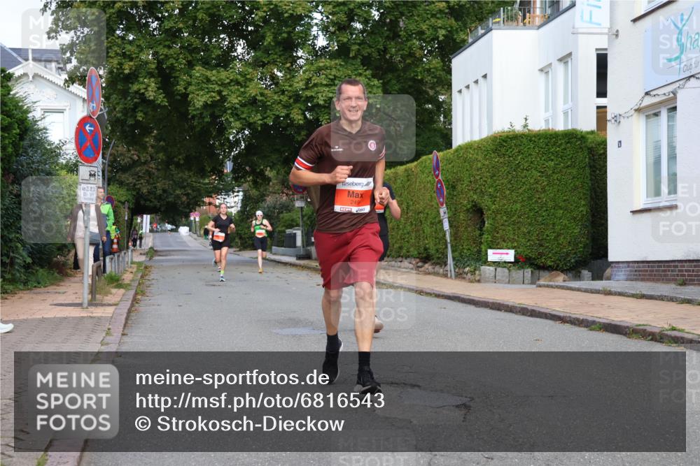 25.08.2024 - 20. Blankeneser Heldenlauf Strokosch-Dieckow http://msf.ph/oto/6816543 25.08.2024 09:45:47 Ziel 164, 188, 207, 249, 282 meine-sportfotos.de