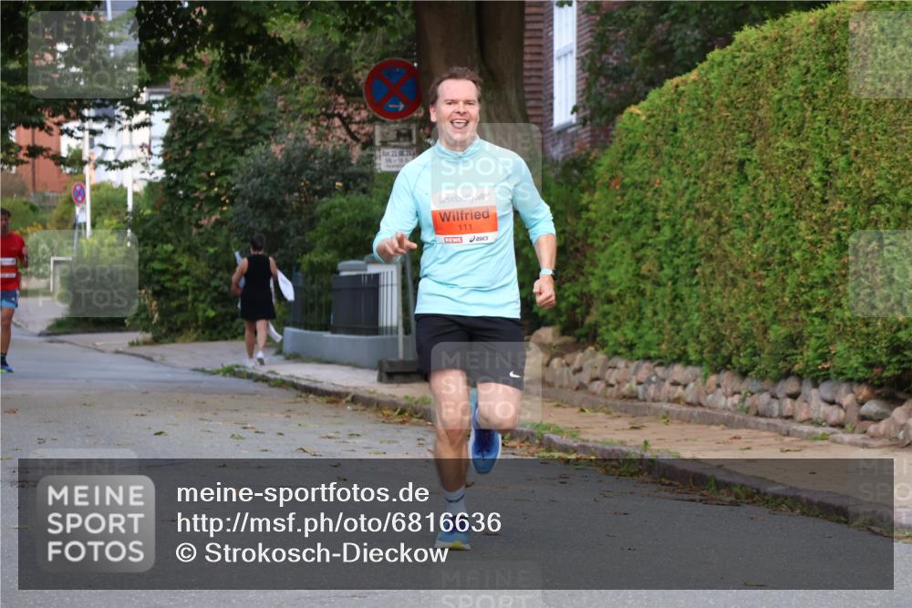 25.08.2024 - 20. Blankeneser Heldenlauf Strokosch-Dieckow http://msf.ph/oto/6816636 25.08.2024 09:46:25 Ziel 111, 157 meine-sportfotos.de