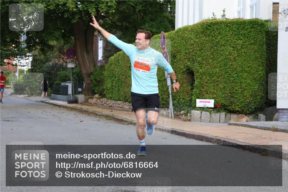 25.08.2024 - 20. Blankeneser Heldenlauf Strokosch-Dieckow http://msf.ph/oto/6816664 25.08.2024 09:46:26 Ziel 111, 157 meine-sportfotos.de