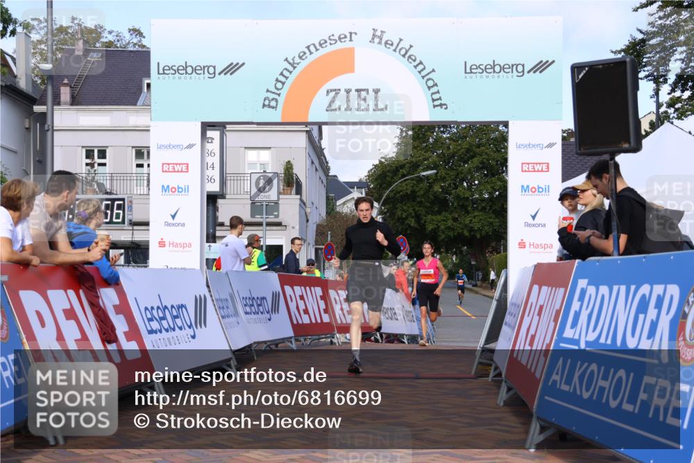 25.08.2024 - 20. Blankeneser Heldenlauf Strokosch-Dieckow http://msf.ph/oto/6816699 25.08.2024 09:40:29 Ziel 140, 198 meine-sportfotos.de