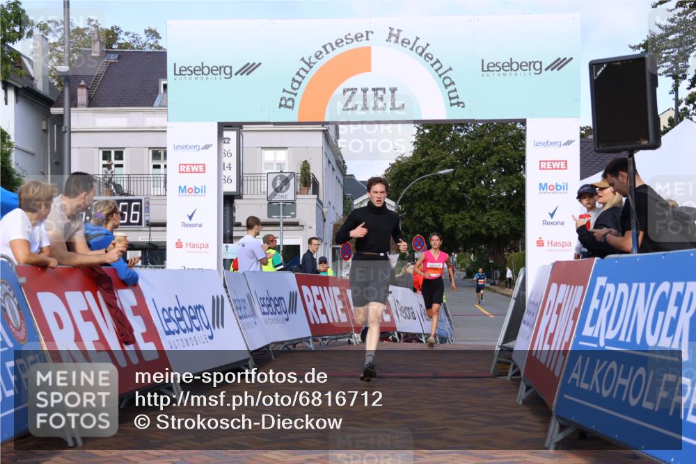 25.08.2024 - 20. Blankeneser Heldenlauf Strokosch-Dieckow http://msf.ph/oto/6816712 25.08.2024 09:40:29 Ziel 140, 198 meine-sportfotos.de