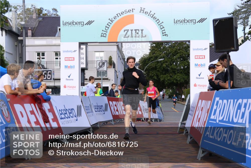 25.08.2024 - 20. Blankeneser Heldenlauf Strokosch-Dieckow http://msf.ph/oto/6816725 25.08.2024 09:40:29 Ziel 140, 198 meine-sportfotos.de