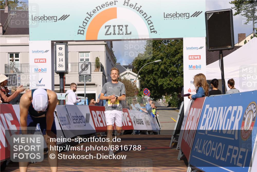 25.08.2024 - 20. Blankeneser Heldenlauf Strokosch-Dieckow http://msf.ph/oto/6816788 25.08.2024 10:11:59 Ziel 6284 meine-sportfotos.de