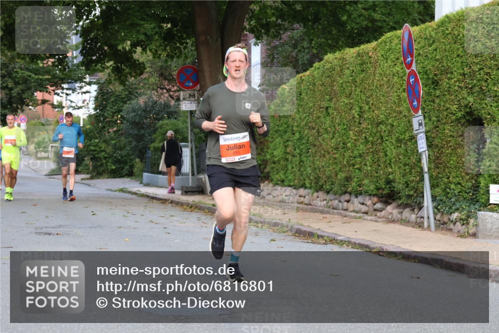 25.08.2024 - 20. Blankeneser Heldenlauf Strokosch-Dieckow http://msf.ph/oto/6816801 25.08.2024 09:46:57 Ziel 239, 240, 251 meine-sportfotos.de