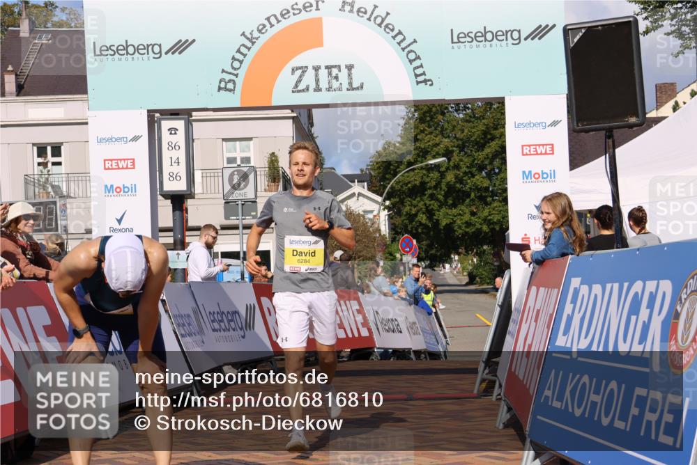 25.08.2024 - 20. Blankeneser Heldenlauf Strokosch-Dieckow http://msf.ph/oto/6816810 25.08.2024 10:12:00 Ziel 6284 meine-sportfotos.de