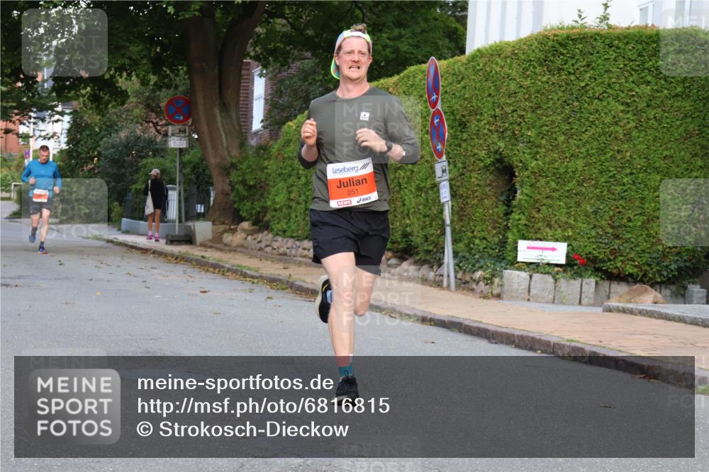 25.08.2024 - 20. Blankeneser Heldenlauf Strokosch-Dieckow http://msf.ph/oto/6816815 25.08.2024 09:46:58 Ziel 239, 240, 251 meine-sportfotos.de