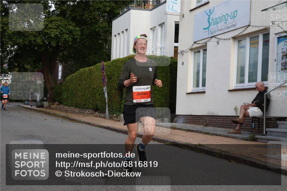 25.08.2024 - 20. Blankeneser Heldenlauf Strokosch-Dieckow http://msf.ph/oto/6816819 25.08.2024 09:46:59 Ziel 179, 239, 240, 251 meine-sportfotos.de