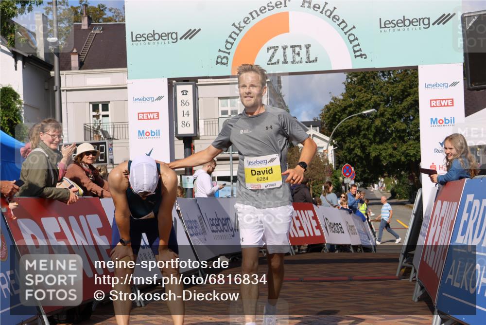 25.08.2024 - 20. Blankeneser Heldenlauf Strokosch-Dieckow http://msf.ph/oto/6816834 25.08.2024 10:12:00 Ziel 6284 meine-sportfotos.de
