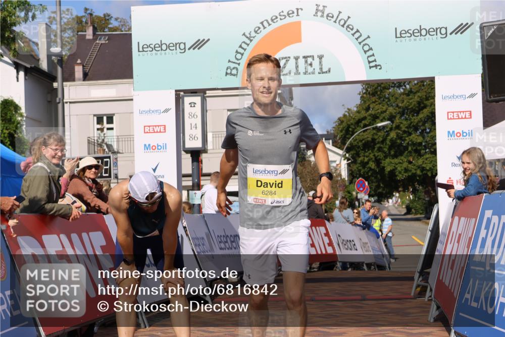 25.08.2024 - 20. Blankeneser Heldenlauf Strokosch-Dieckow http://msf.ph/oto/6816842 25.08.2024 10:12:01 Ziel 6284 meine-sportfotos.de
