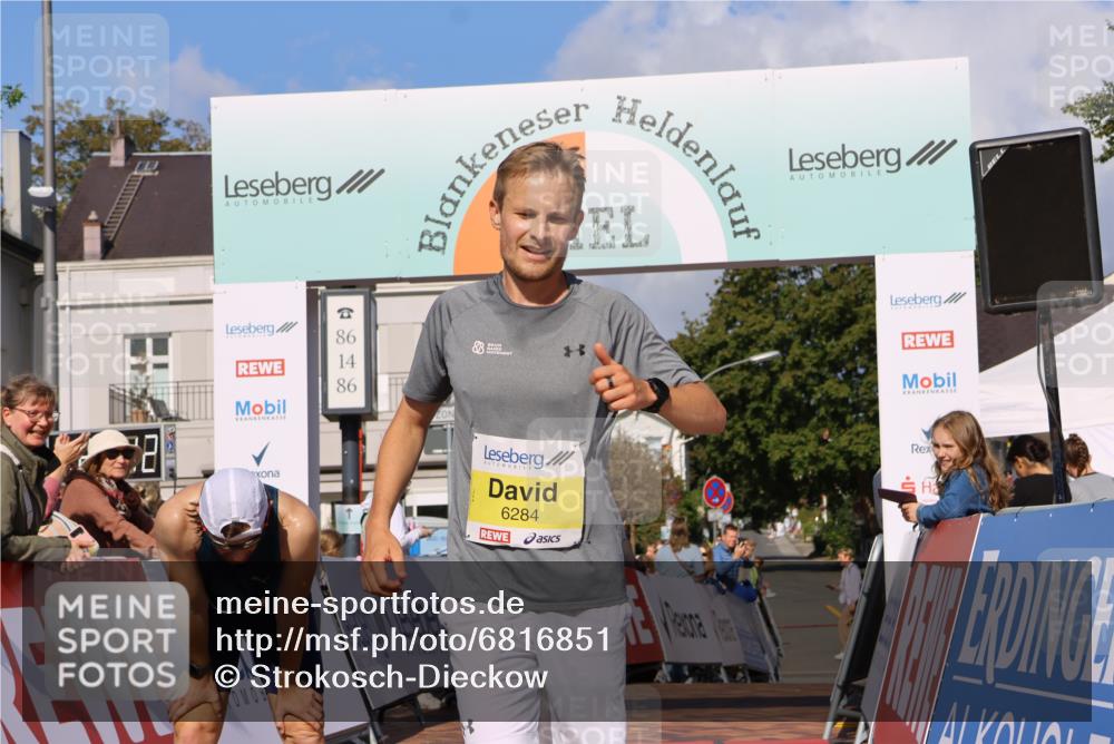 25.08.2024 - 20. Blankeneser Heldenlauf Strokosch-Dieckow http://msf.ph/oto/6816851 25.08.2024 10:12:01 Ziel 6284 meine-sportfotos.de