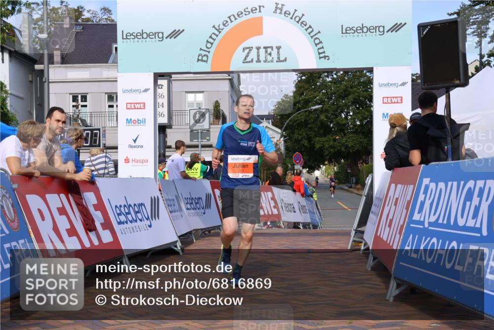 25.08.2024 - 20. Blankeneser Heldenlauf Strokosch-Dieckow http://msf.ph/oto/6816869 25.08.2024 09:40:41 Ziel 262 meine-sportfotos.de