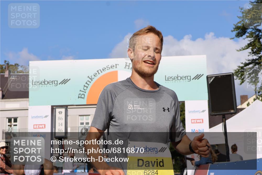 25.08.2024 - 20. Blankeneser Heldenlauf Strokosch-Dieckow http://msf.ph/oto/6816870 25.08.2024 10:12:02 Ziel 6284 meine-sportfotos.de