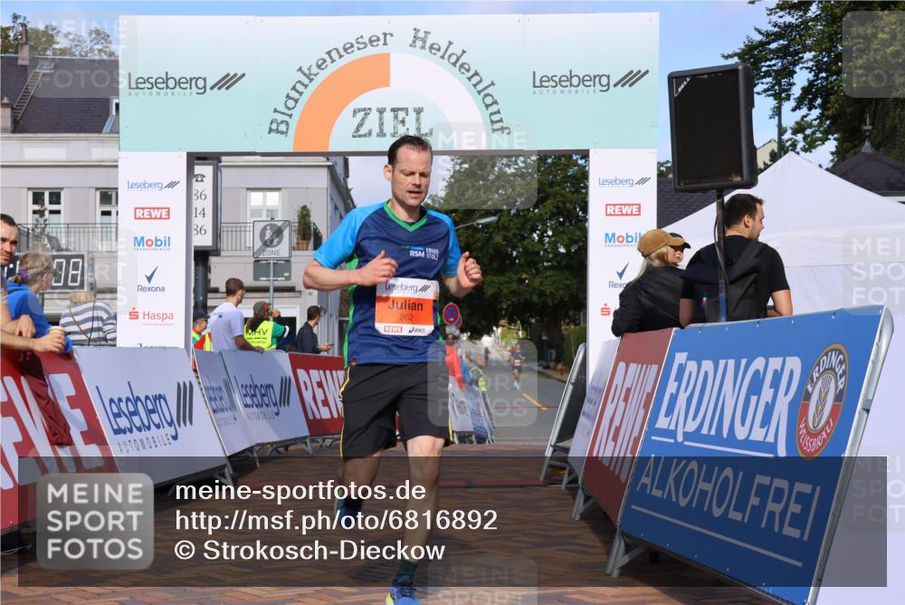 25.08.2024 - 20. Blankeneser Heldenlauf Strokosch-Dieckow http://msf.ph/oto/6816892 25.08.2024 09:40:41 Ziel 262 meine-sportfotos.de