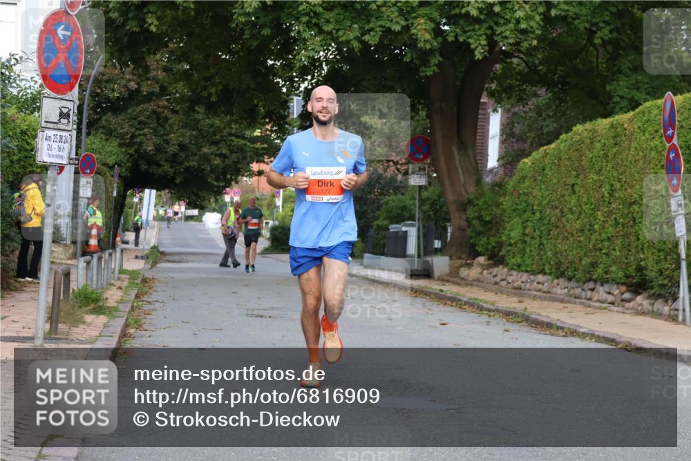 25.08.2024 - 20. Blankeneser Heldenlauf Strokosch-Dieckow http://msf.ph/oto/6816909 25.08.2024 09:47:08 Ziel 179, 239, 240 meine-sportfotos.de