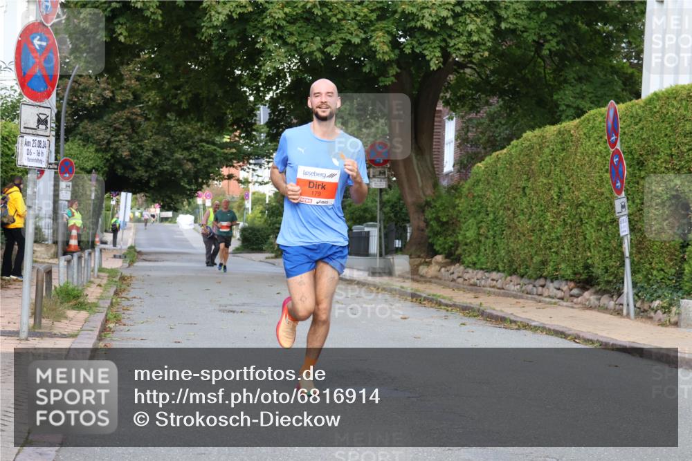 25.08.2024 - 20. Blankeneser Heldenlauf Strokosch-Dieckow http://msf.ph/oto/6816914 25.08.2024 09:47:09 Ziel 179, 239, 240 meine-sportfotos.de