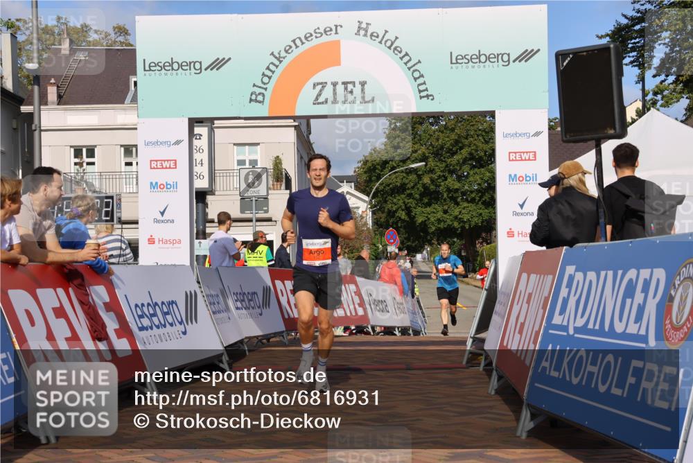 25.08.2024 - 20. Blankeneser Heldenlauf Strokosch-Dieckow http://msf.ph/oto/6816931 25.08.2024 09:40:55 Ziel 137, 152 meine-sportfotos.de