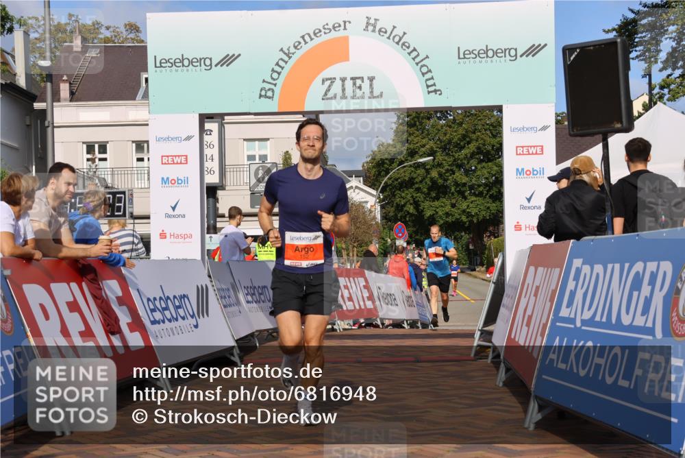 25.08.2024 - 20. Blankeneser Heldenlauf Strokosch-Dieckow http://msf.ph/oto/6816948 25.08.2024 09:40:56 Ziel 137, 152 meine-sportfotos.de