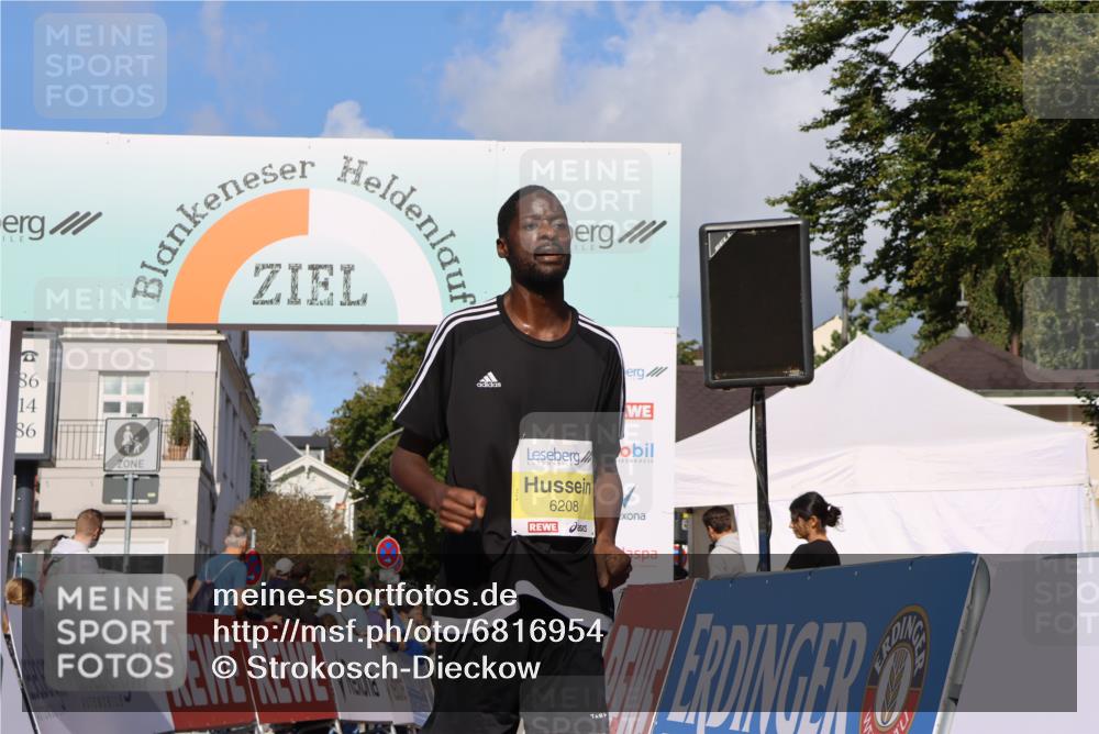 25.08.2024 - 20. Blankeneser Heldenlauf Strokosch-Dieckow http://msf.ph/oto/6816954 25.08.2024 10:13:11 Ziel 6208 meine-sportfotos.de