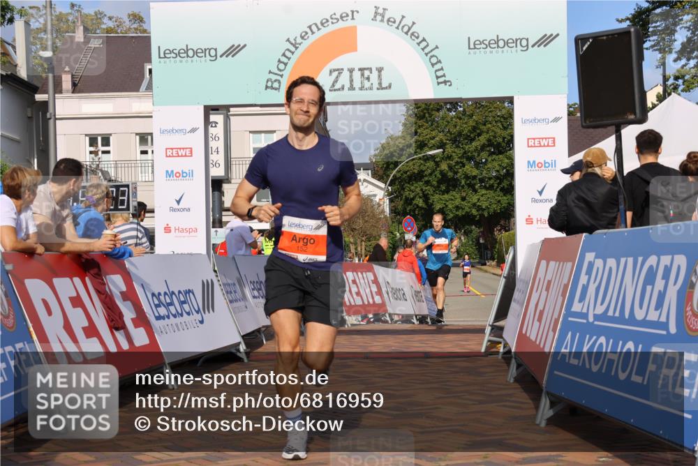 25.08.2024 - 20. Blankeneser Heldenlauf Strokosch-Dieckow http://msf.ph/oto/6816959 25.08.2024 09:40:56 Ziel 137, 152 meine-sportfotos.de
