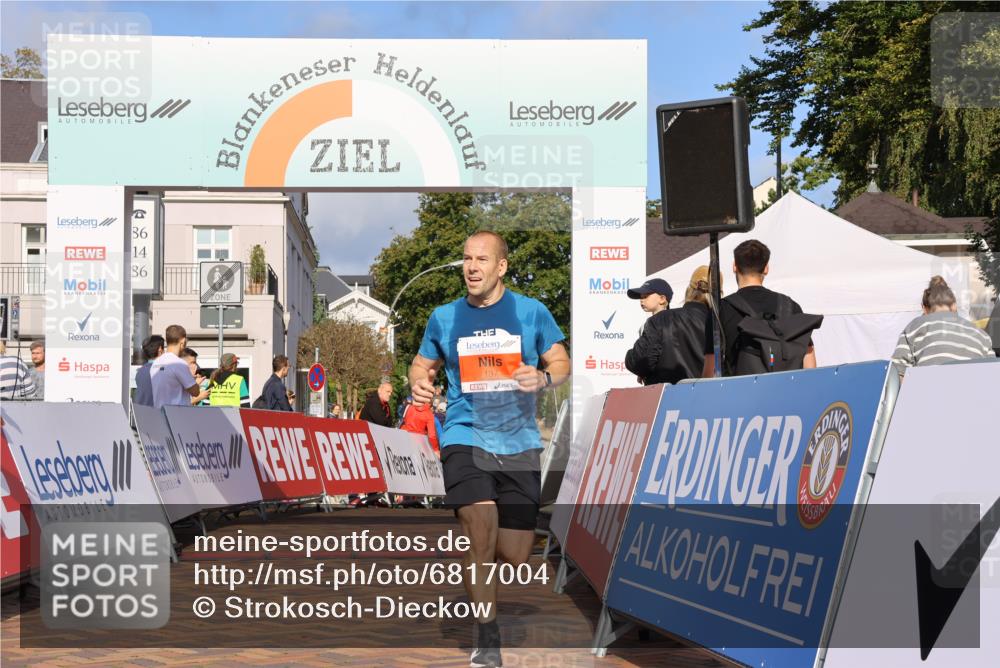 25.08.2024 - 20. Blankeneser Heldenlauf Strokosch-Dieckow http://msf.ph/oto/6817004 25.08.2024 09:41:00 Ziel 137, 152, 204 meine-sportfotos.de