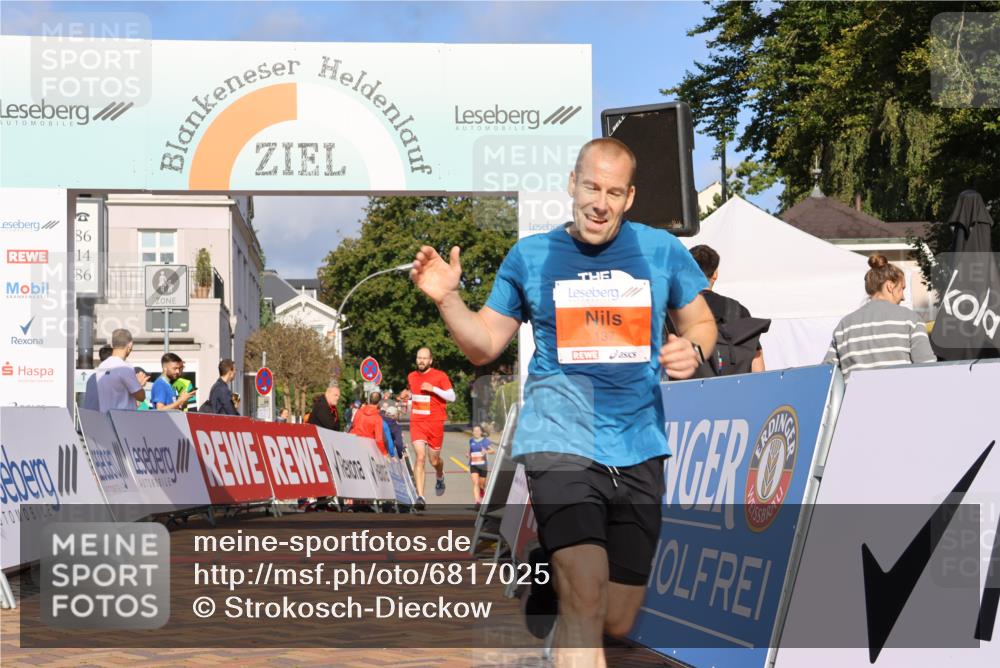 25.08.2024 - 20. Blankeneser Heldenlauf Strokosch-Dieckow http://msf.ph/oto/6817025 25.08.2024 09:41:00 Ziel 137, 152, 204 meine-sportfotos.de