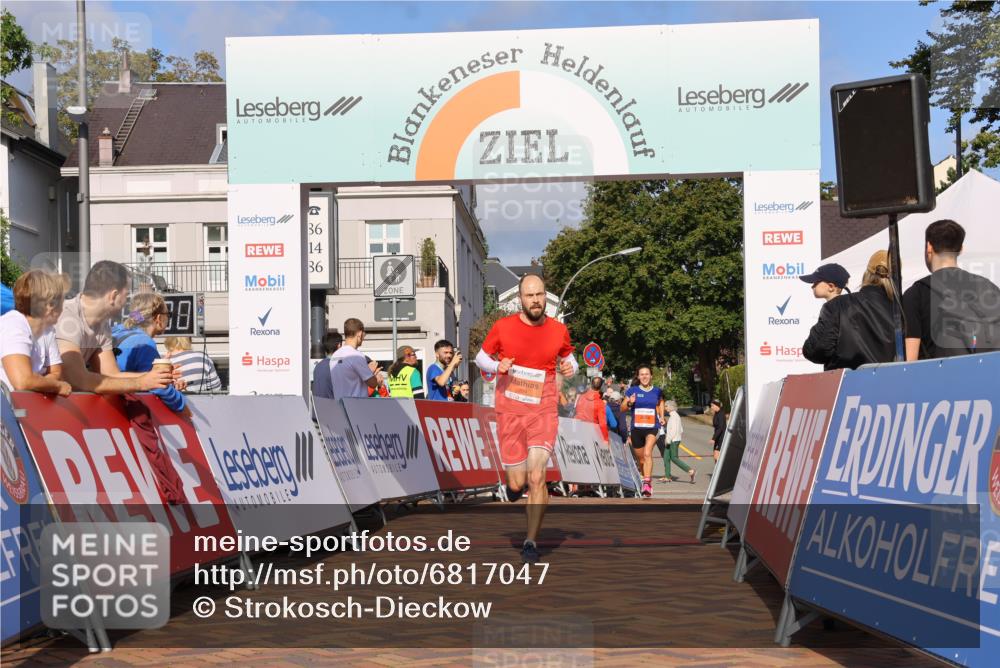 25.08.2024 - 20. Blankeneser Heldenlauf Strokosch-Dieckow http://msf.ph/oto/6817047 25.08.2024 09:41:03 Ziel 137, 152, 204, 244 meine-sportfotos.de