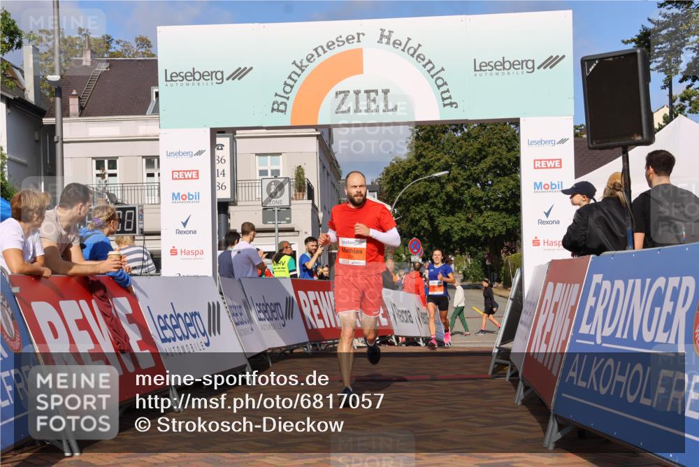 25.08.2024 - 20. Blankeneser Heldenlauf Strokosch-Dieckow http://msf.ph/oto/6817057 25.08.2024 09:41:03 Ziel 137, 152, 204, 244 meine-sportfotos.de