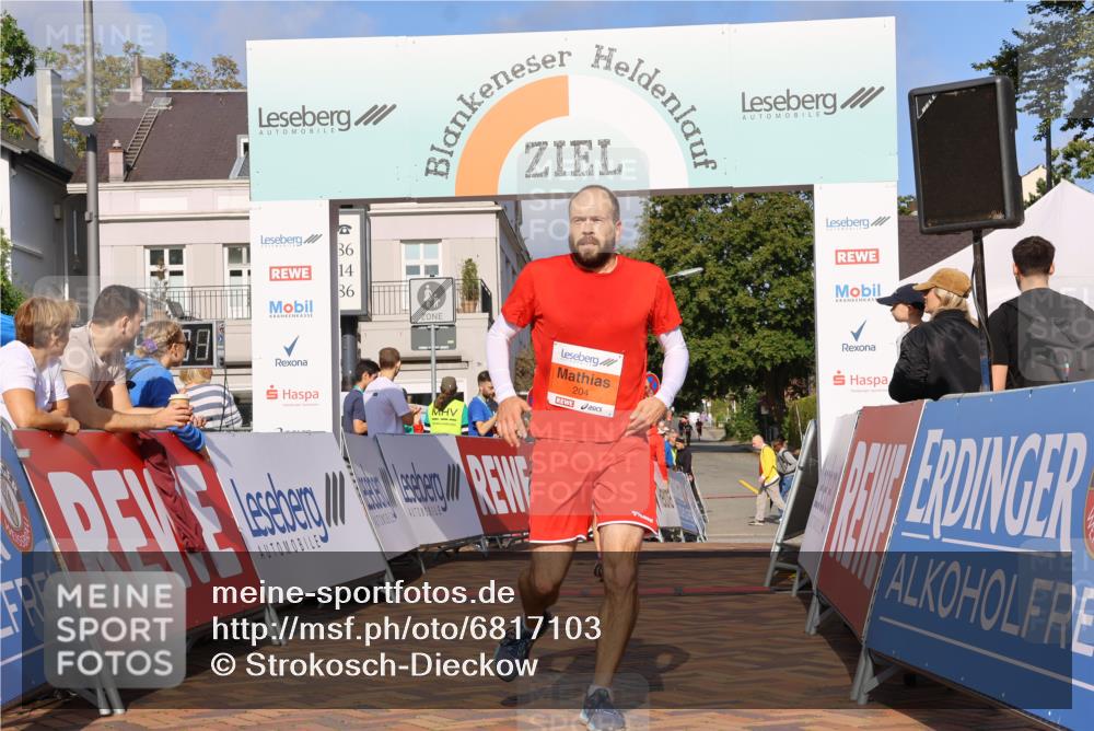 25.08.2024 - 20. Blankeneser Heldenlauf Strokosch-Dieckow http://msf.ph/oto/6817103 25.08.2024 09:41:05 Ziel 137, 204, 244 meine-sportfotos.de