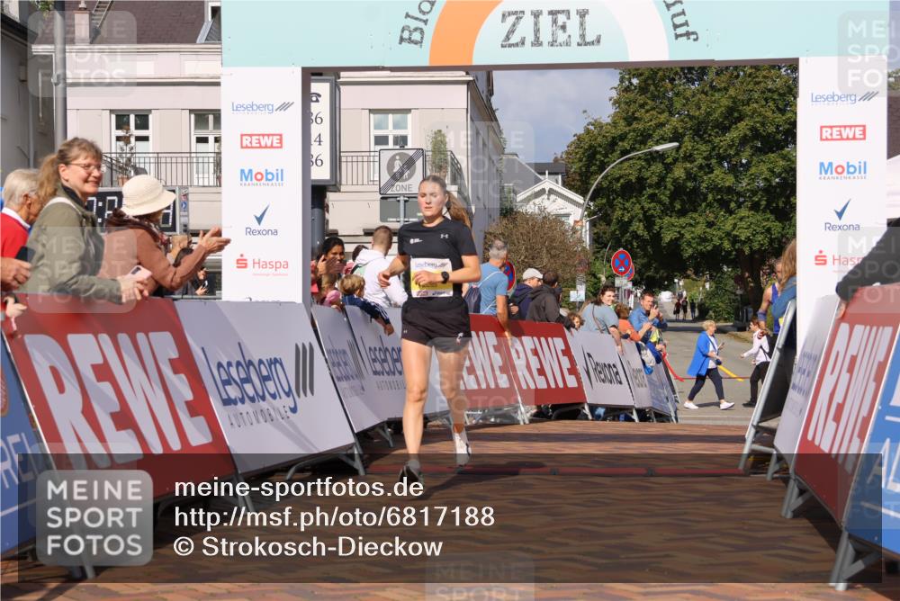 25.08.2024 - 20. Blankeneser Heldenlauf Strokosch-Dieckow http://msf.ph/oto/6817188 25.08.2024 10:14:42 Ziel 6285, 6439 meine-sportfotos.de