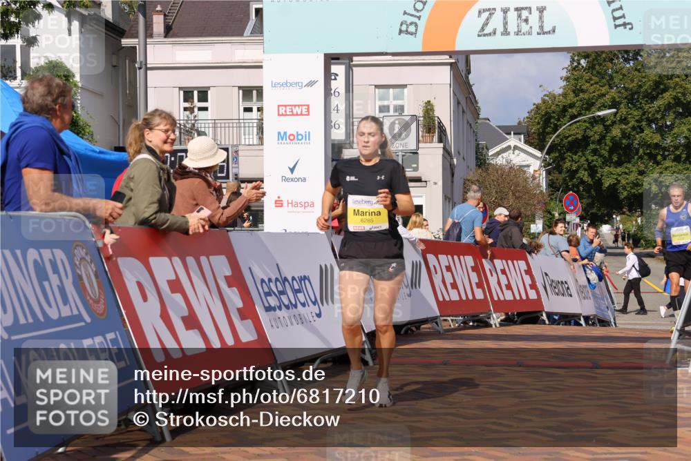 25.08.2024 - 20. Blankeneser Heldenlauf Strokosch-Dieckow http://msf.ph/oto/6817210 25.08.2024 10:14:43 Ziel 6285, 6439 meine-sportfotos.de