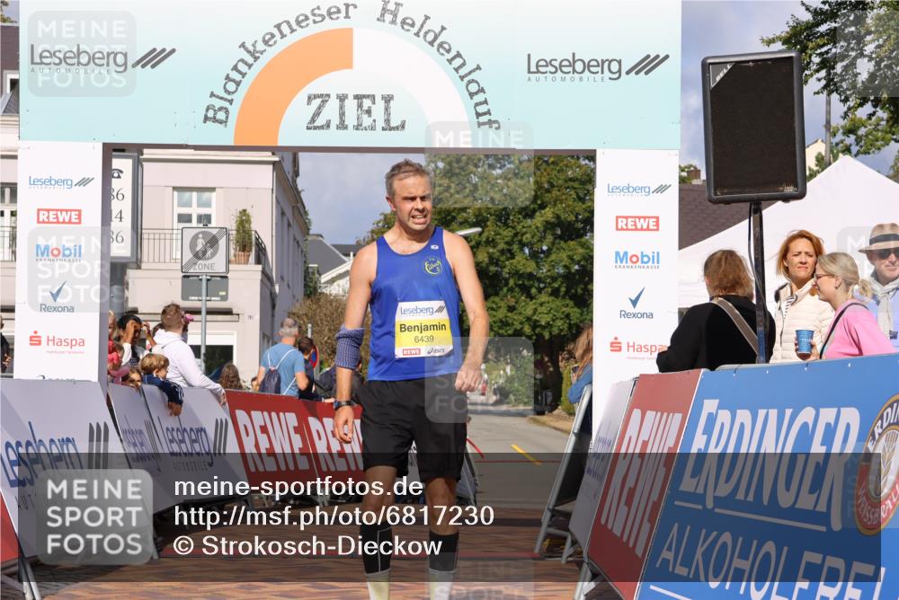 25.08.2024 - 20. Blankeneser Heldenlauf Strokosch-Dieckow http://msf.ph/oto/6817230 25.08.2024 10:14:48 Ziel 6285, 6439 meine-sportfotos.de