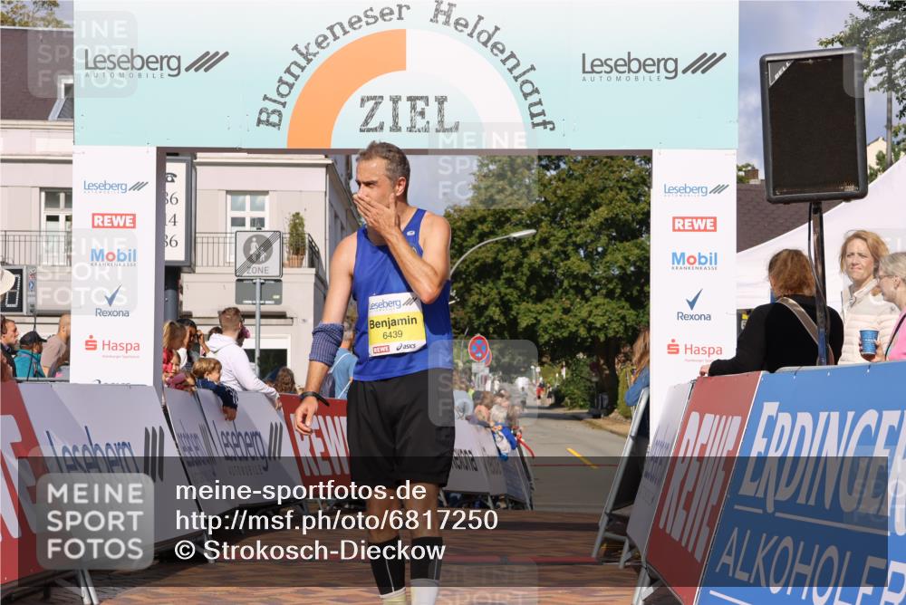 25.08.2024 - 20. Blankeneser Heldenlauf Strokosch-Dieckow http://msf.ph/oto/6817250 25.08.2024 10:14:48 Ziel 6285, 6439 meine-sportfotos.de