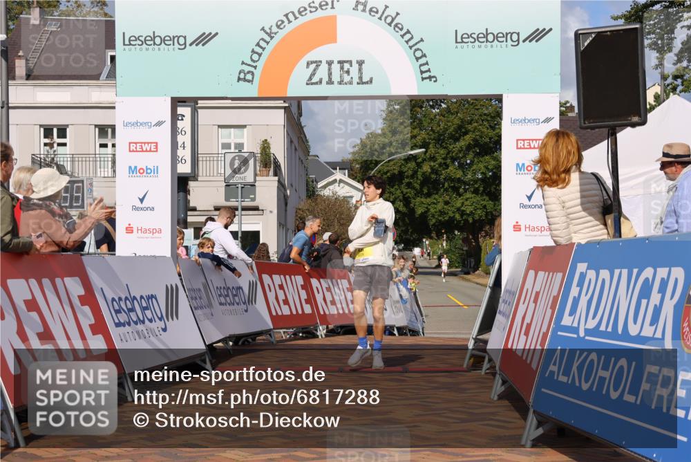 25.08.2024 - 20. Blankeneser Heldenlauf Strokosch-Dieckow http://msf.ph/oto/6817288 25.08.2024 10:15:13 Ziel 6228 meine-sportfotos.de