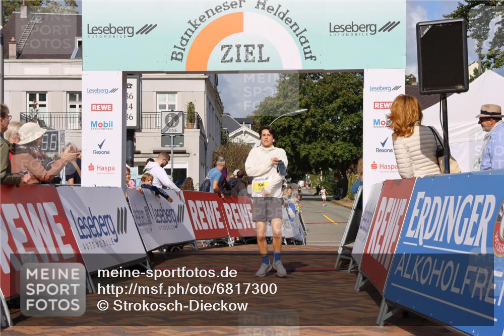 25.08.2024 - 20. Blankeneser Heldenlauf Strokosch-Dieckow http://msf.ph/oto/6817300 25.08.2024 10:15:14 Ziel 6228 meine-sportfotos.de