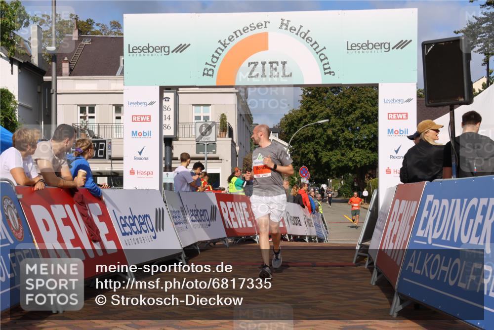 25.08.2024 - 20. Blankeneser Heldenlauf Strokosch-Dieckow http://msf.ph/oto/6817335 25.08.2024 09:41:45 Ziel 105, 148 meine-sportfotos.de