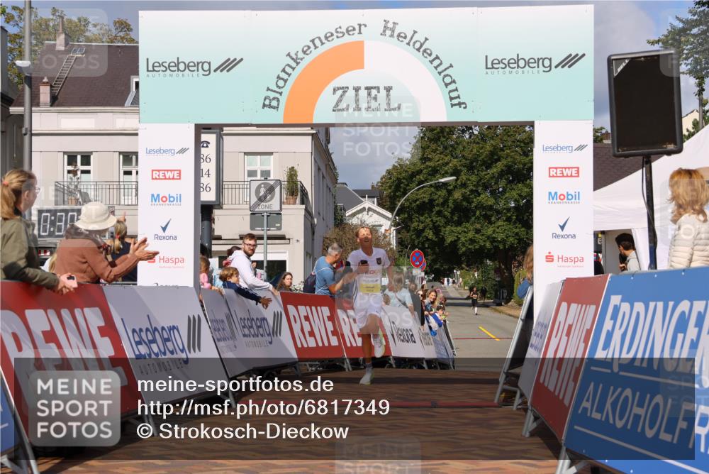 25.08.2024 - 20. Blankeneser Heldenlauf Strokosch-Dieckow http://msf.ph/oto/6817349 25.08.2024 10:15:28 Ziel 6458 meine-sportfotos.de
