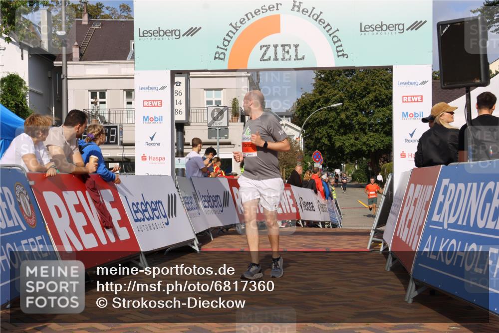 25.08.2024 - 20. Blankeneser Heldenlauf Strokosch-Dieckow http://msf.ph/oto/6817360 25.08.2024 09:41:46 Ziel 105, 148 meine-sportfotos.de