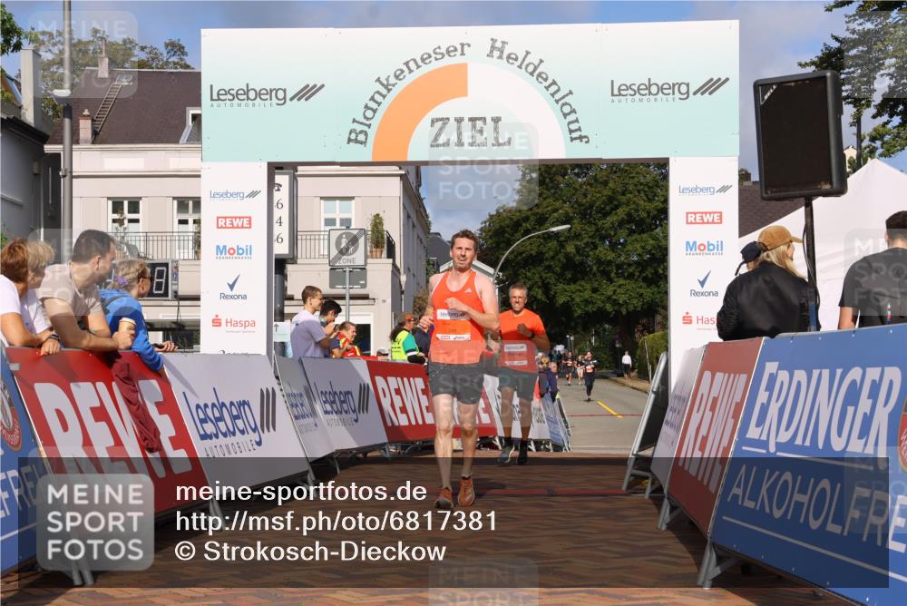 25.08.2024 - 20. Blankeneser Heldenlauf Strokosch-Dieckow http://msf.ph/oto/6817381 25.08.2024 09:41:51 Ziel 105, 121, 288 meine-sportfotos.de