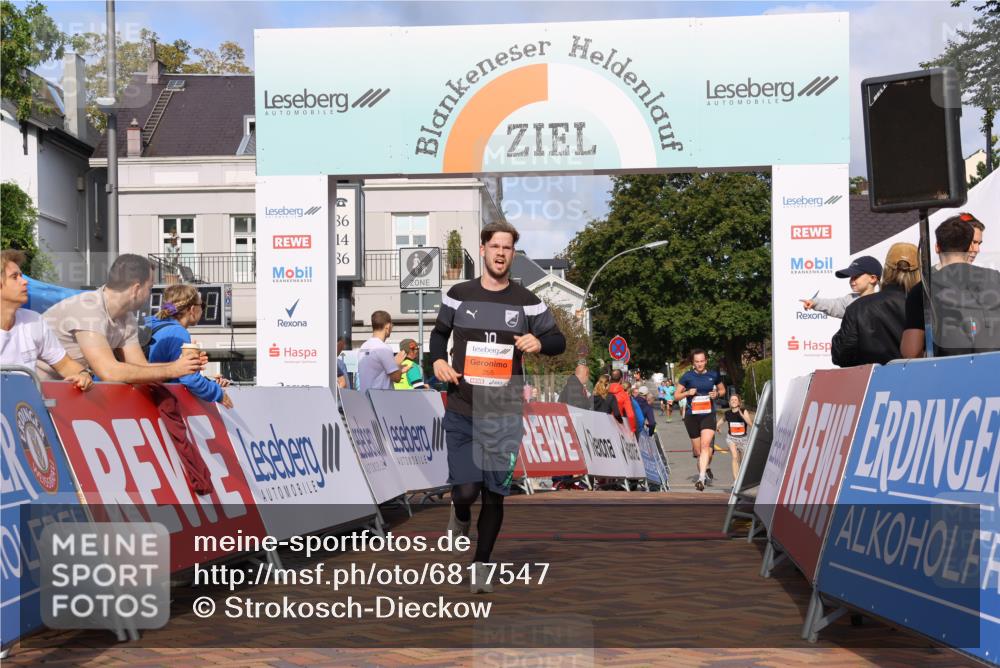25.08.2024 - 20. Blankeneser Heldenlauf Strokosch-Dieckow http://msf.ph/oto/6817547 25.08.2024 09:42:04 Ziel 115, 134, 255 meine-sportfotos.de