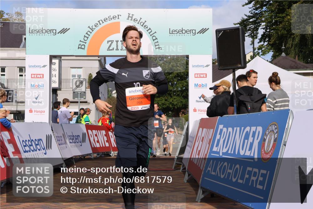 25.08.2024 - 20. Blankeneser Heldenlauf Strokosch-Dieckow http://msf.ph/oto/6817579 25.08.2024 09:42:05 Ziel 115, 134, 255 meine-sportfotos.de