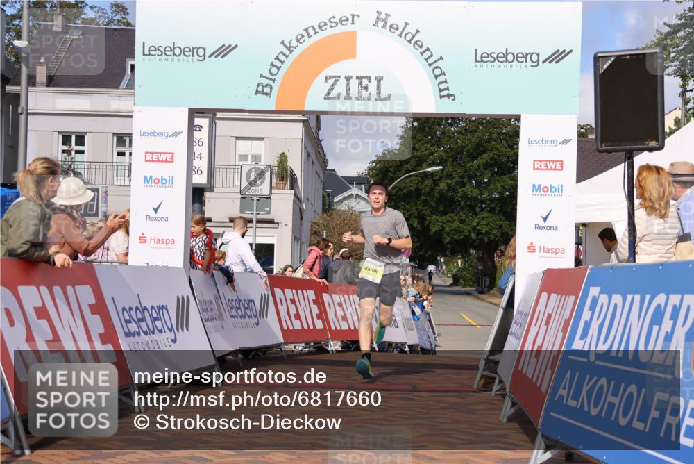 25.08.2024 - 20. Blankeneser Heldenlauf Strokosch-Dieckow http://msf.ph/oto/6817660 25.08.2024 10:16:29 Ziel 6399 meine-sportfotos.de
