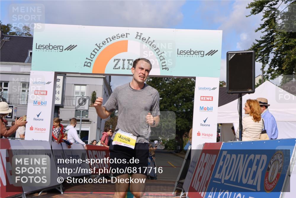 25.08.2024 - 20. Blankeneser Heldenlauf Strokosch-Dieckow http://msf.ph/oto/6817716 25.08.2024 10:16:30 Ziel 6399 meine-sportfotos.de