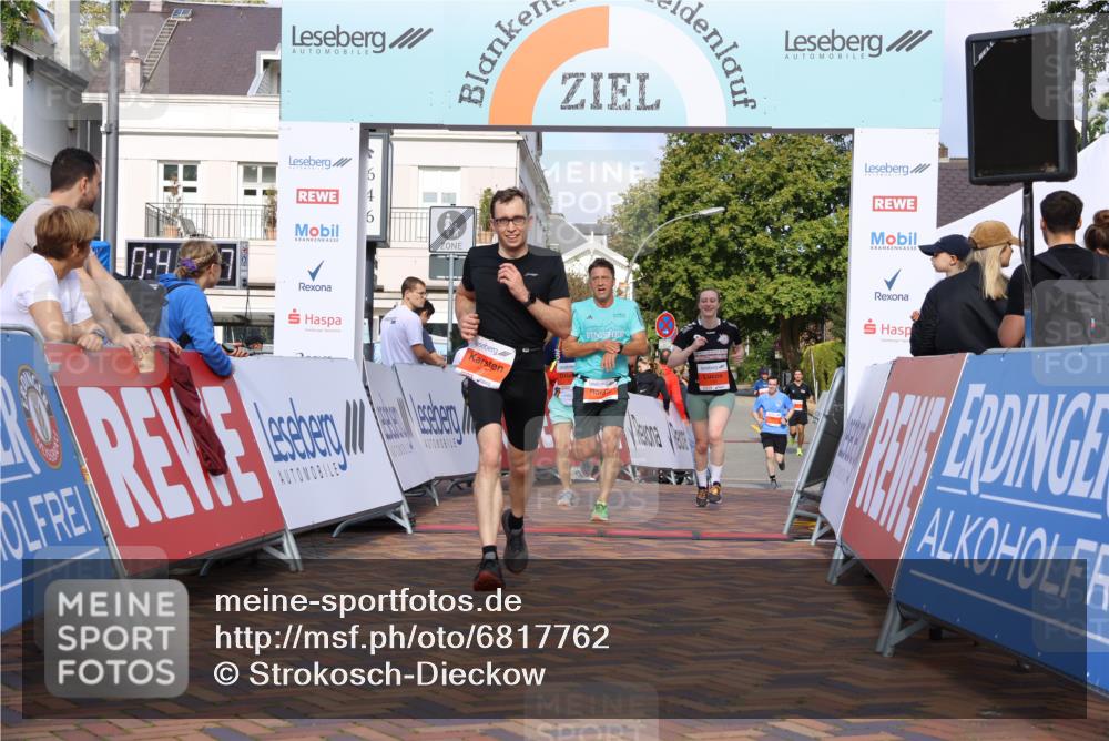 25.08.2024 - 20. Blankeneser Heldenlauf Strokosch-Dieckow http://msf.ph/oto/6817762 25.08.2024 09:42:20 Ziel 130, 167, 175, 223 meine-sportfotos.de
