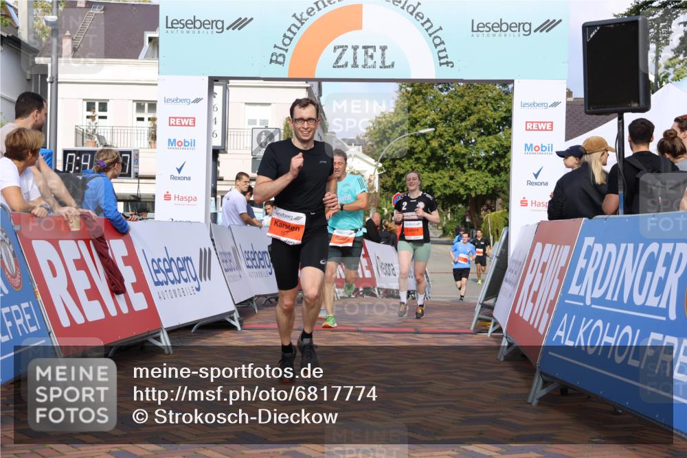 25.08.2024 - 20. Blankeneser Heldenlauf Strokosch-Dieckow http://msf.ph/oto/6817774 25.08.2024 09:42:20 Ziel 130, 167, 175, 223 meine-sportfotos.de