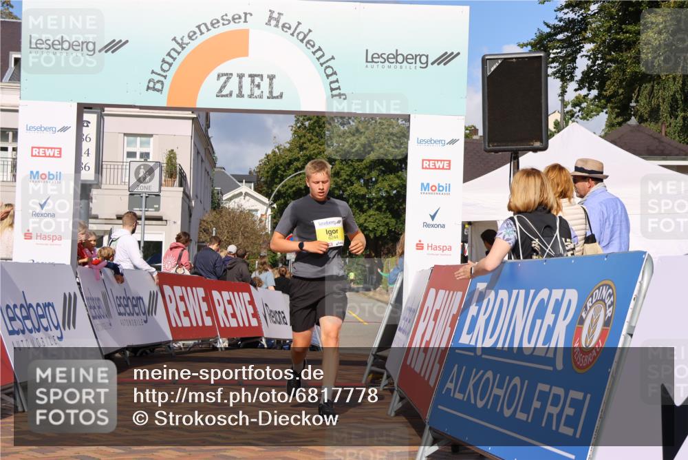 25.08.2024 - 20. Blankeneser Heldenlauf Strokosch-Dieckow http://msf.ph/oto/6817778 25.08.2024 10:17:02 Ziel 6244 meine-sportfotos.de